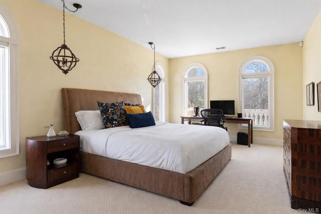 3172 Sound Avenue, Riverhead, NY 11901