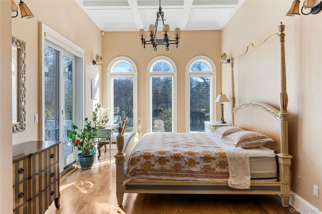 3172 Sound Avenue, Riverhead, NY 11901