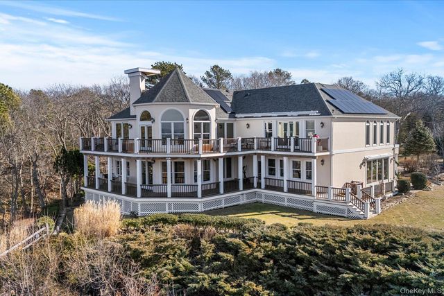 3172 Sound Avenue, Riverhead, NY 11901