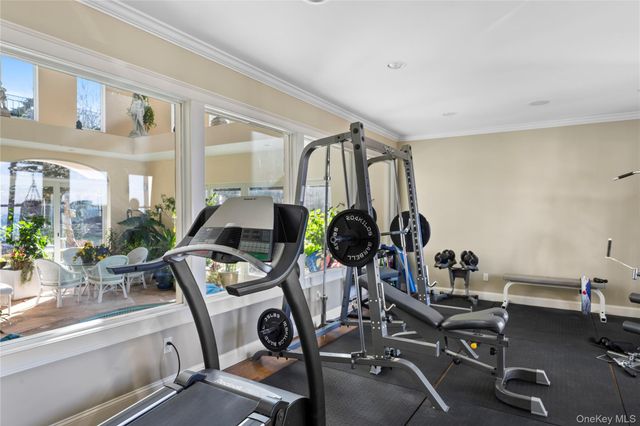 3172 Sound Avenue, Riverhead, NY 11901