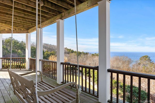 3172 Sound Avenue, Riverhead, NY 11901