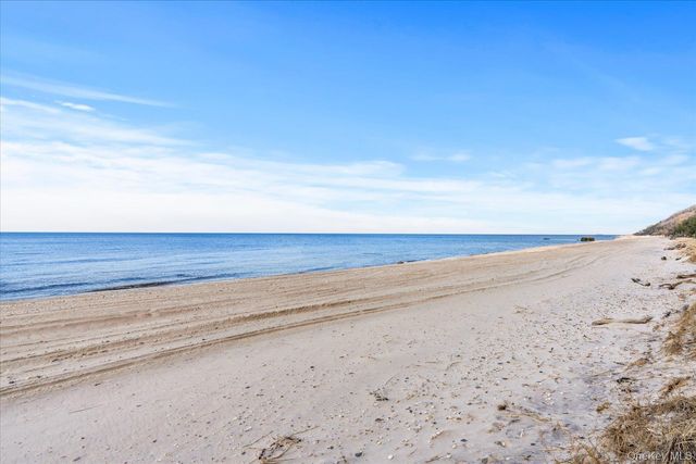 3172 Sound Avenue, Riverhead, NY 11901