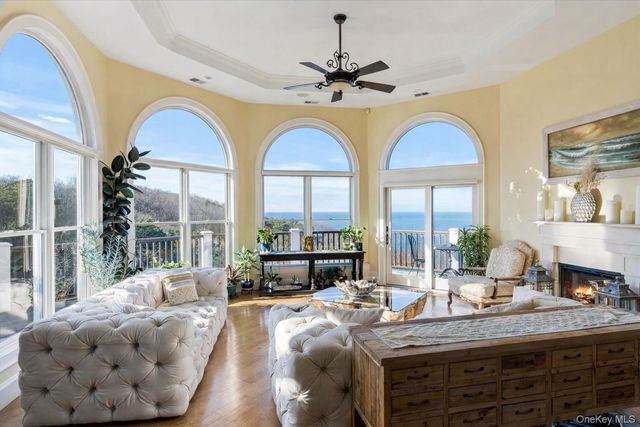 3172 Sound Avenue, Riverhead, NY 11901