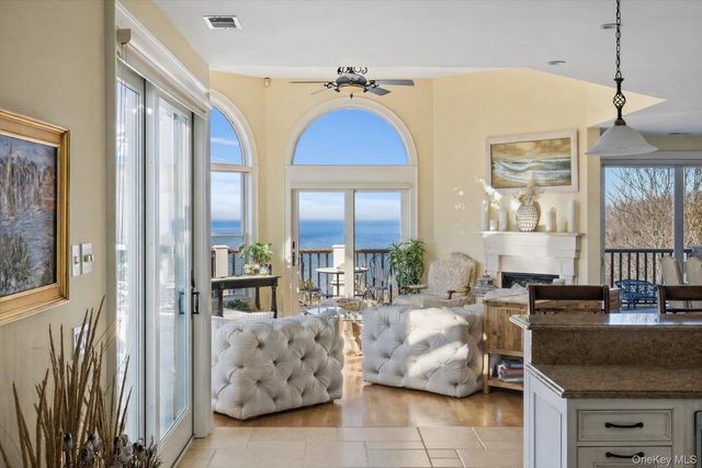 3172 Sound Avenue, Riverhead, NY 11901