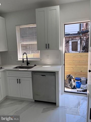 2711 N RINGGOLD ST, Philadelphia, PA 19132