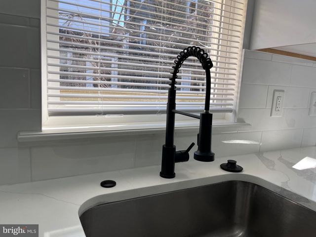 2711 N RINGGOLD ST, Philadelphia, PA 19132