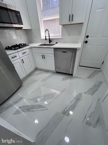 2711 N RINGGOLD ST, Philadelphia, PA 19132