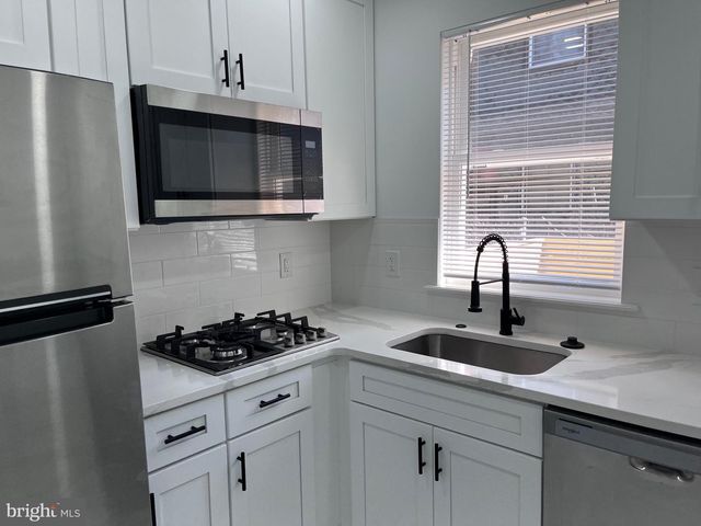 2711 N RINGGOLD ST, Philadelphia, PA 19132