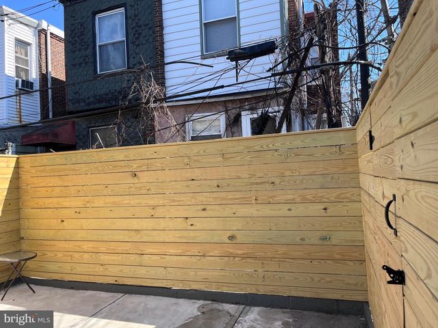 2711 N RINGGOLD ST, Philadelphia, PA 19132