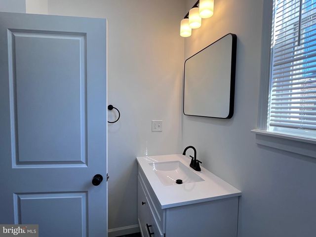 2711 N RINGGOLD ST, Philadelphia, PA 19132