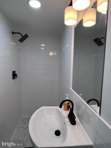 2711 N RINGGOLD ST, Philadelphia, PA 19132