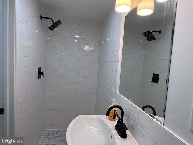 2711 N RINGGOLD ST, Philadelphia, PA 19132