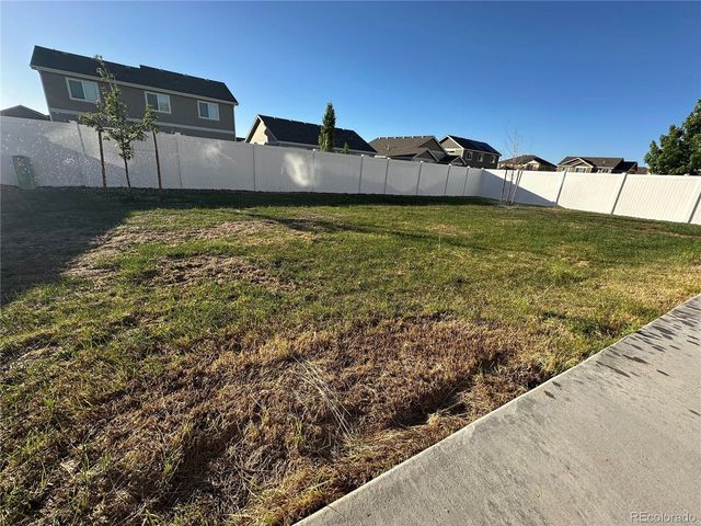 1616 104th Avenue Pl, Greeley, CO 80634