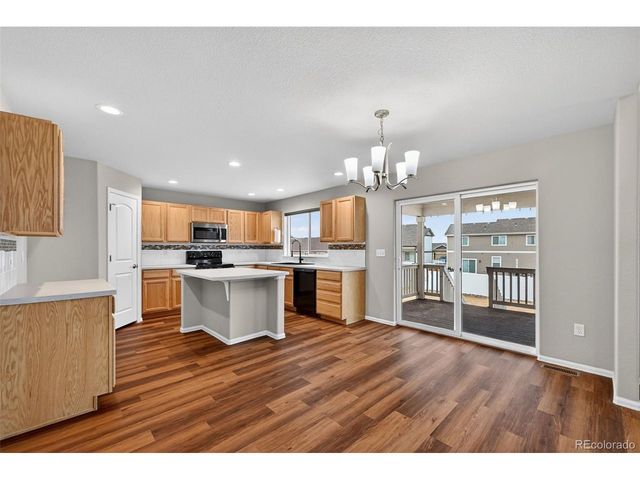 1616 104th Avenue Pl, Greeley, CO 80634