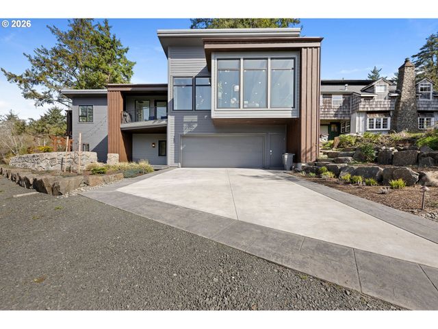 280 E 5TH Ave, Cannon Beach, OR 97110