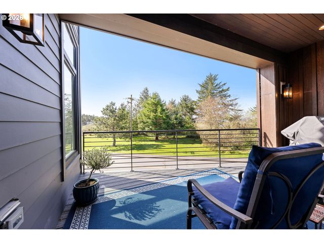 280 E 5TH Ave, Cannon Beach, OR 97110