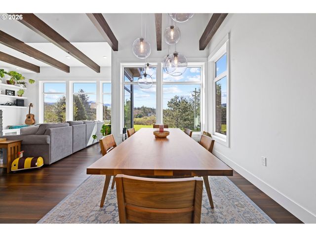 280 E 5TH Ave, Cannon Beach, OR 97110