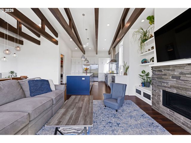 280 E 5TH Ave, Cannon Beach, OR 97110