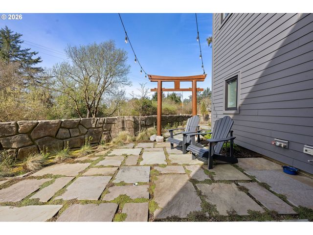 280 E 5TH Ave, Cannon Beach, OR 97110