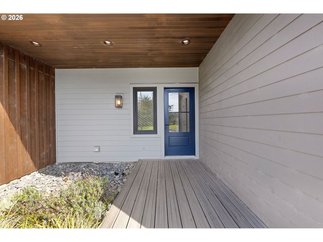 280 E 5TH Ave, Cannon Beach, OR 97110