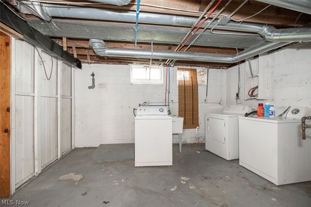 5219 Henry Street, Maple Heights, OH 44137