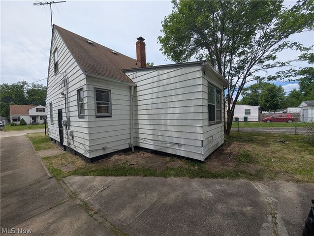 5219 Henry Street, Maple Heights, OH 44137