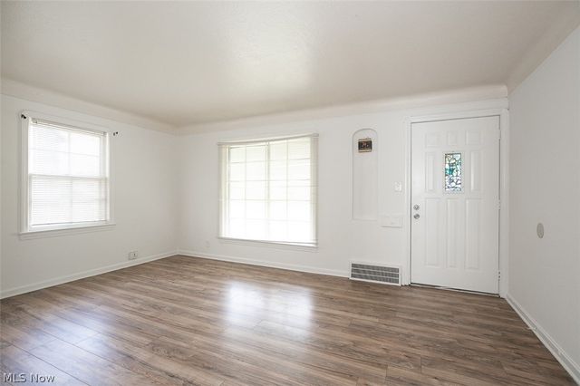 5219 Henry Street, Maple Heights, OH 44137