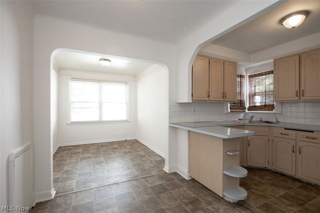 5219 Henry Street, Maple Heights, OH 44137