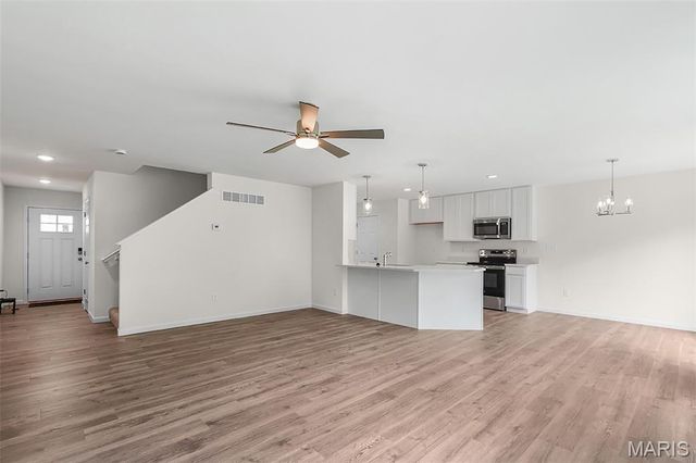 726 Courtshire Crossing, Truesdale, MO 63380