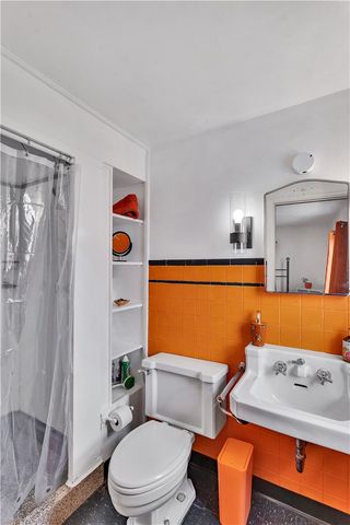 4072 Franklin Rd, Perry Hilltop, PA 15214