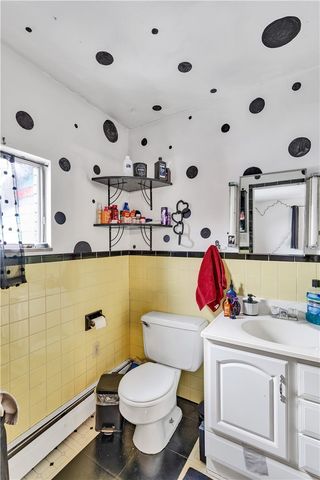 4072 Franklin Rd, Perry Hilltop, PA 15214