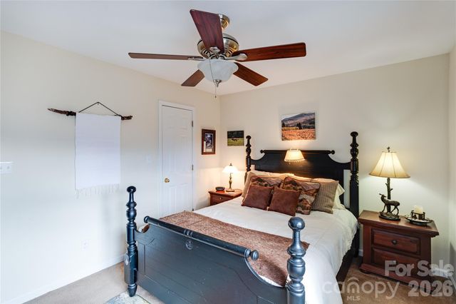 872 Mountainside Drive, Waynesville, NC 28786