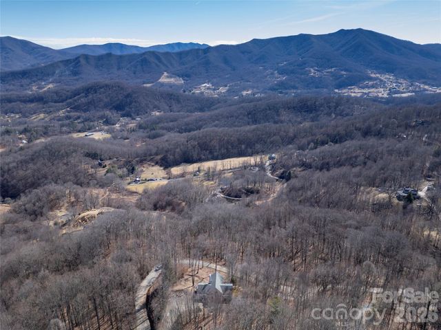 872 Mountainside Drive, Waynesville, NC 28786
