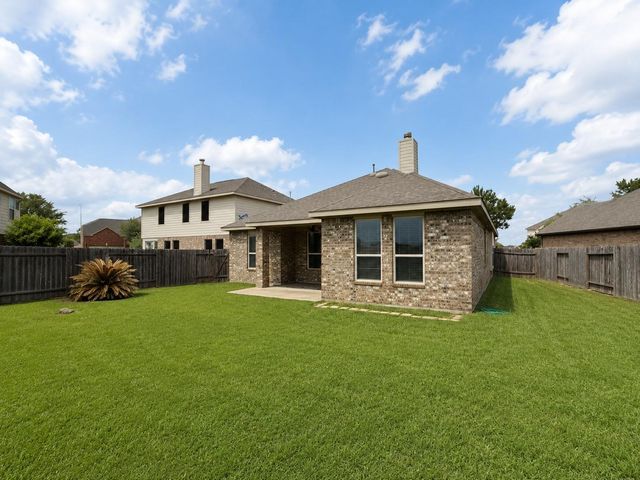 7506 Amber Village Cir, Richmond, TX 77407