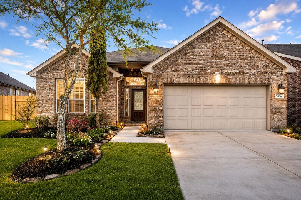 7506 Amber Village Cir, Richmond, TX 77407