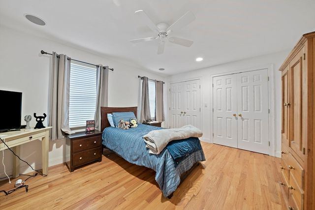 58 Bay Farm Rd 58, Duxbury, MA 02332