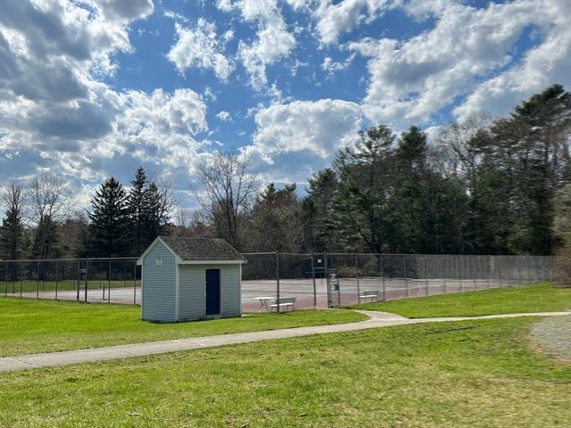 58 Bay Farm Rd 58, Duxbury, MA 02332