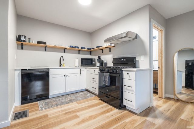 602 N Frances Street, South Bend, IN 46617