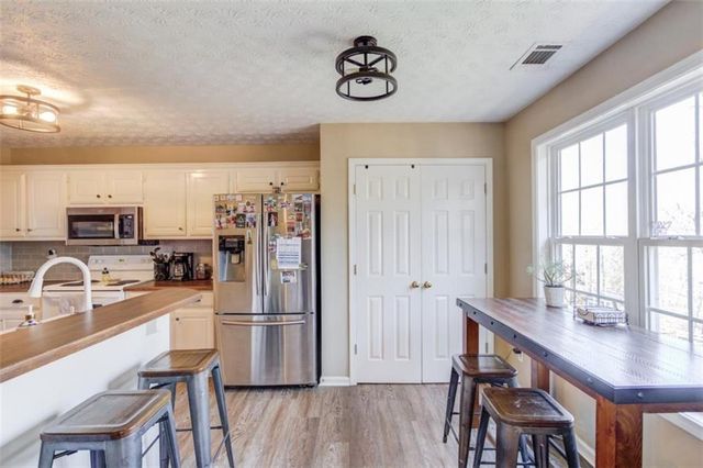 12 Chatham Court, Jefferson, GA 30549