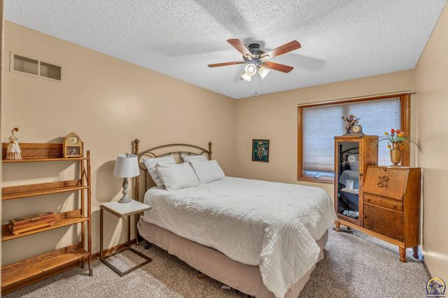 2311 SW Brookfield ST, Topeka, KS 66614