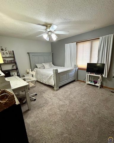 2311 SW Brookfield ST, Topeka, KS 66614