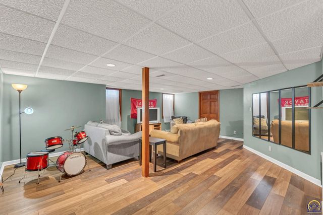 2311 SW Brookfield ST, Topeka, KS 66614