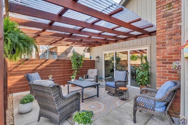 2311 SW Brookfield ST, Topeka, KS 66614