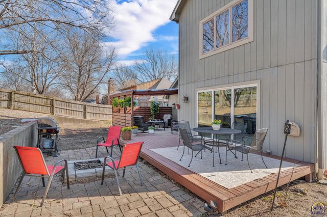 2311 SW Brookfield ST, Topeka, KS 66614