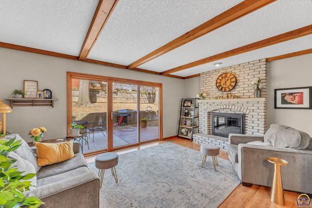 2311 SW Brookfield ST, Topeka, KS 66614