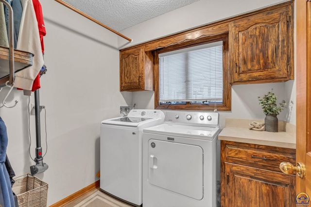 2311 SW Brookfield ST, Topeka, KS 66614