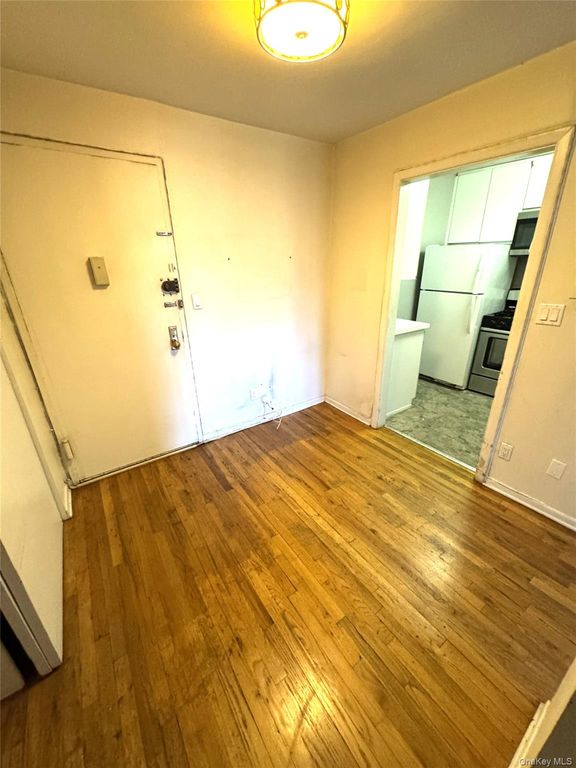 601 Chester Street A17 A17, Cedarhurst, NY 11516 — photo 3