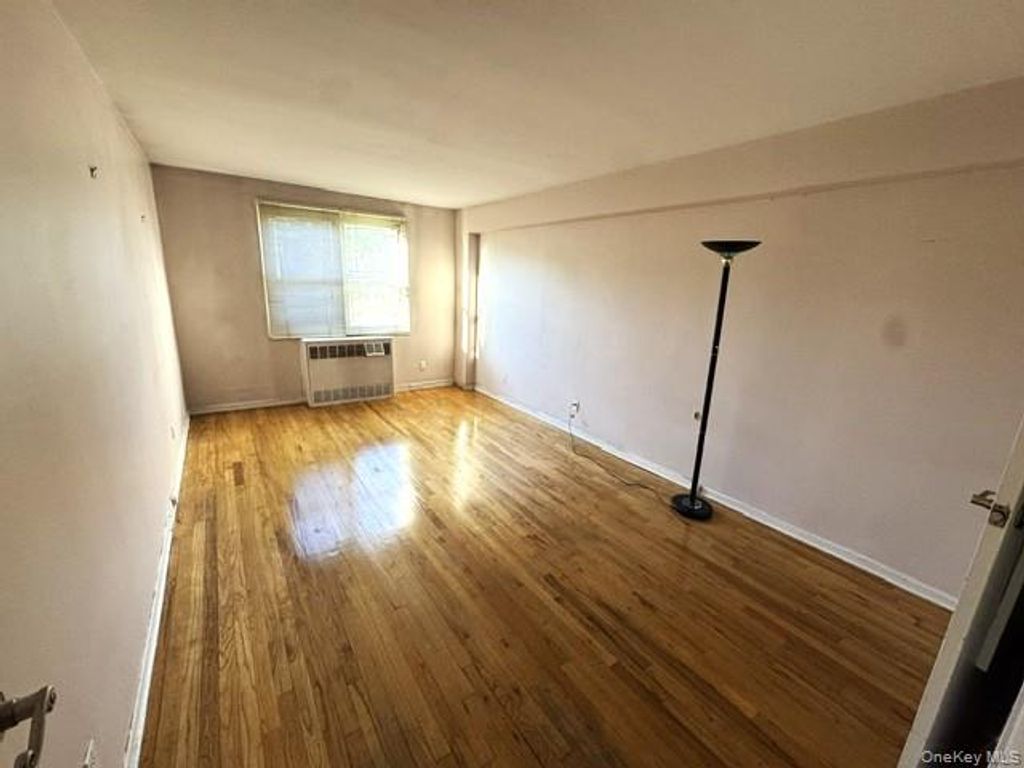 601 Chester Street A17 A17, Cedarhurst, NY 11516 — photo 5