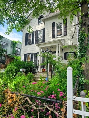 65 Lincoln St, East Orange City, NJ 07017