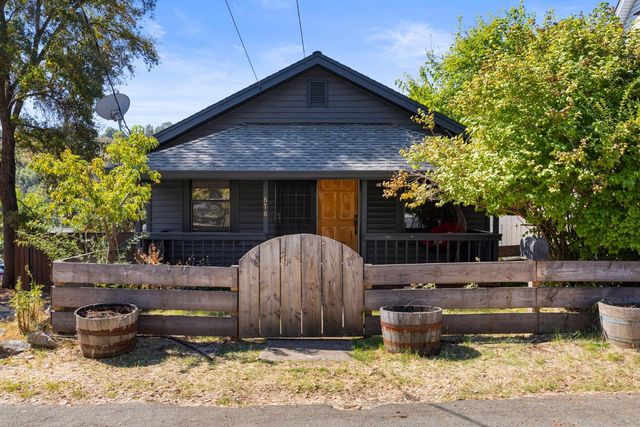 616 Myrtle Ave, Placerville, CA 95667